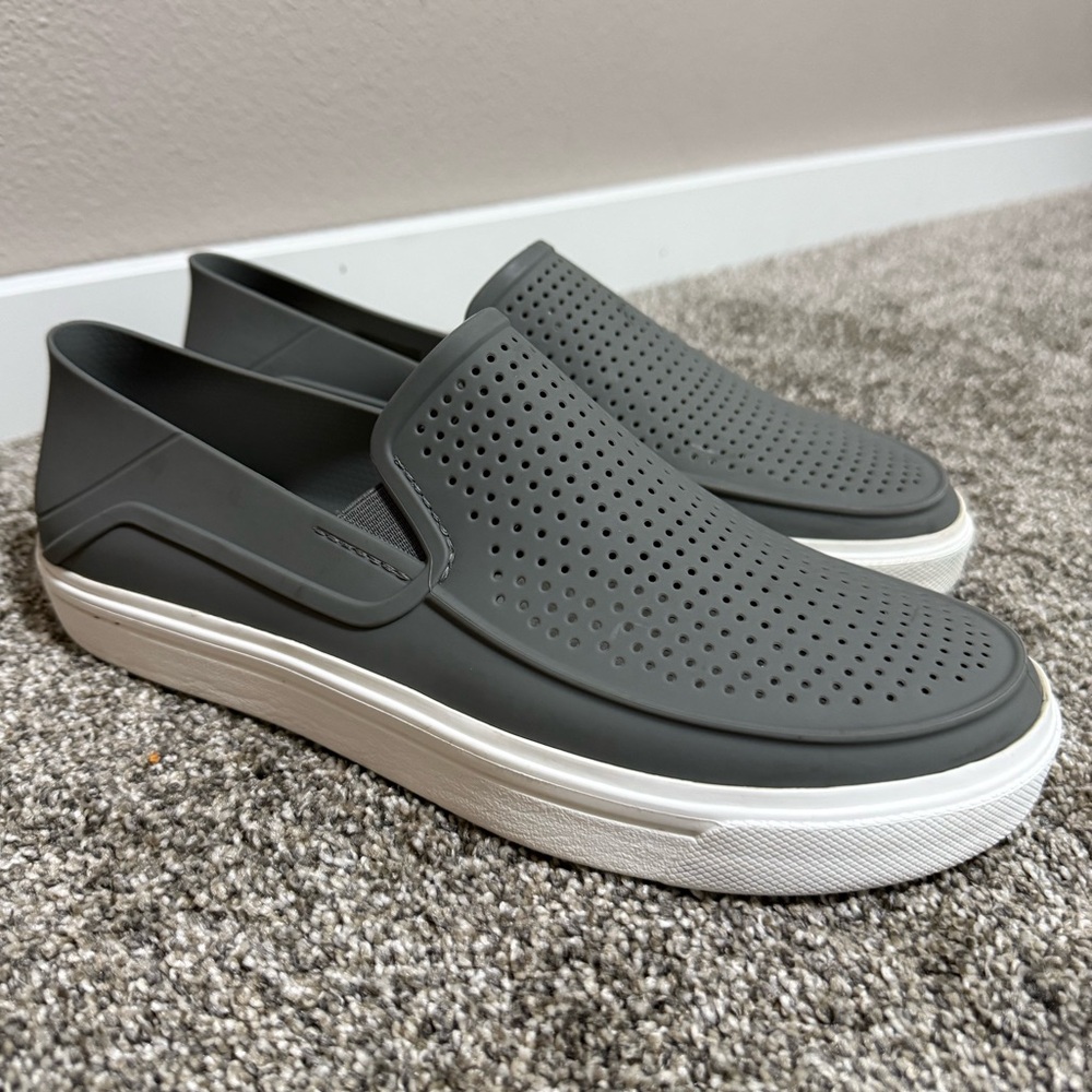 Crocs Slip-ons Gray W9